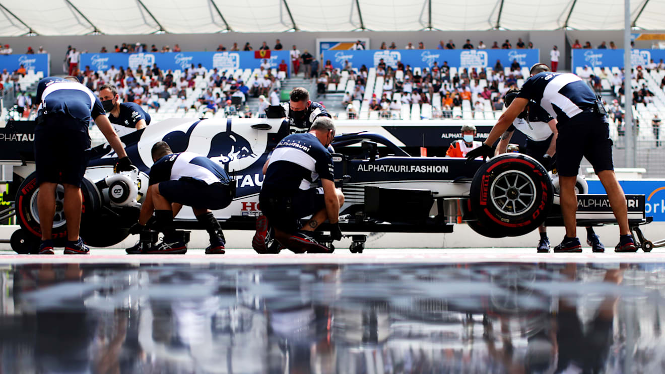 LE CASTELLET, FRANCE - JUNE 18: Yuki Tsunoda of Japan driving the (22) Scuderia AlphaTauri AT02 Honda stops in the Pitlane during practice ahead of the F1 Grand Prix of France at Circuit Paul Ricard on June 18, 2021 in Le Castellet, France. (Photo by Peter Fox/Getty Images)