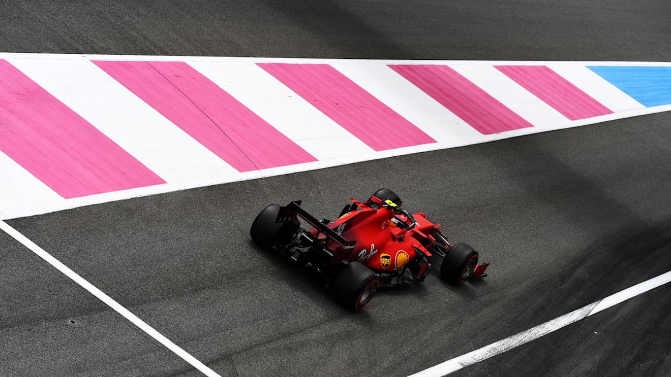 LE CASTELLET, FRANCE - JUNE 19: Carlos Sainz of Spain driving the (55) Scuderia Ferrari SF21 on track during qualifying ahead of the F1 Grand Prix of France at Circuit Paul Ricard on June 19, 2021 in Le Castellet, France. (Photo by Rudy Carezzevoli/Getty Images)