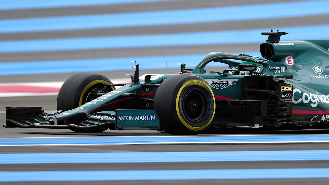 LE CASTELLET, FRANCE - JUNE 20: Lance Stroll of Canada driving the (18) Aston Martin AMR21 Mercedes on track during the F1 Grand Prix of France at Circuit Paul Ricard on June 20, 2021 in Le Castellet, France. (Photo by Bryn Lennon - Formula 1/Formula 1 via Getty Images)