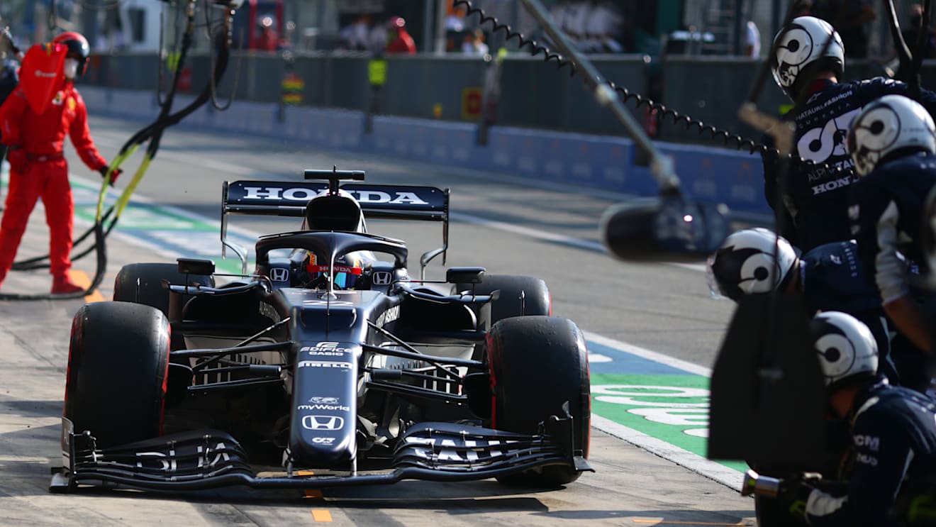 MONZA, ITALY - SEPTEMBER 11: Yuki Tsunoda of Japan driving the (22) Scuderia AlphaTauri AT02 Honda makes a pitstop during the Sprint ahead of the F1 Grand Prix of Italy at Autodromo di Monza on September 11, 2021 in Monza, Italy. (Photo by Peter Fox/Getty Images)