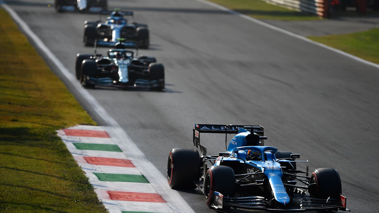 MONZA, ITALY - SEPTEMBER 11: Fernando Alonso of Spain driving the (14) Alpine A521 Renault during the Sprint ahead of the F1 Grand Prix of Italy at Autodromo di Monza on September 11, 2021 in Monza, Italy. (Photo by Rudy Carezzevoli/Getty Images)