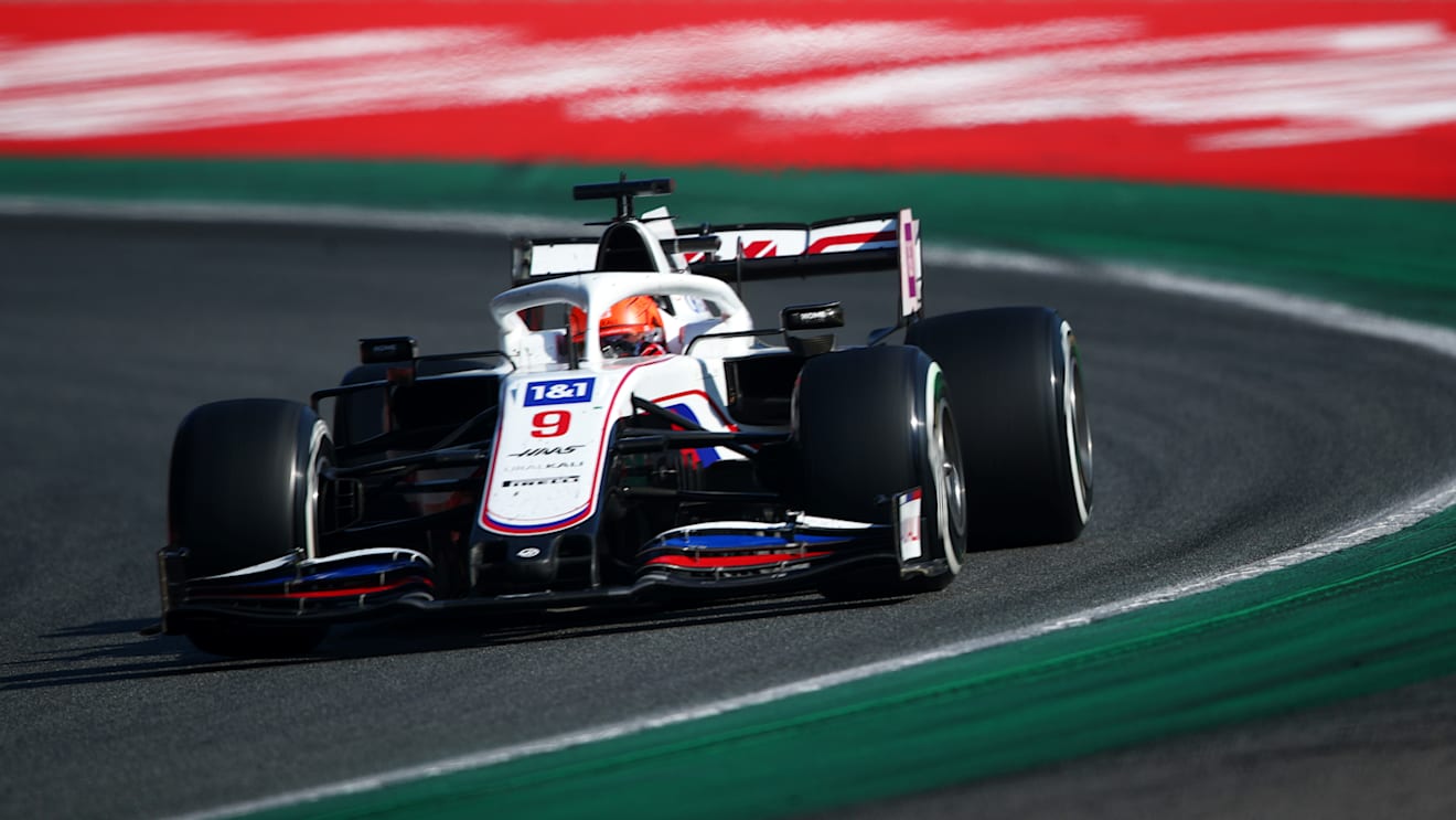 MONZA, ITALY - SEPTEMBER 12: Nikita Mazepin of Russia driving the (9) Haas F1 Team VF-21 Ferrari during the F1 Grand Prix of Italy at Autodromo di Monza on September 12, 2021 in Monza, Italy. (Photo by Joe Portlock - Formula 1/Formula 1 via Getty Images)