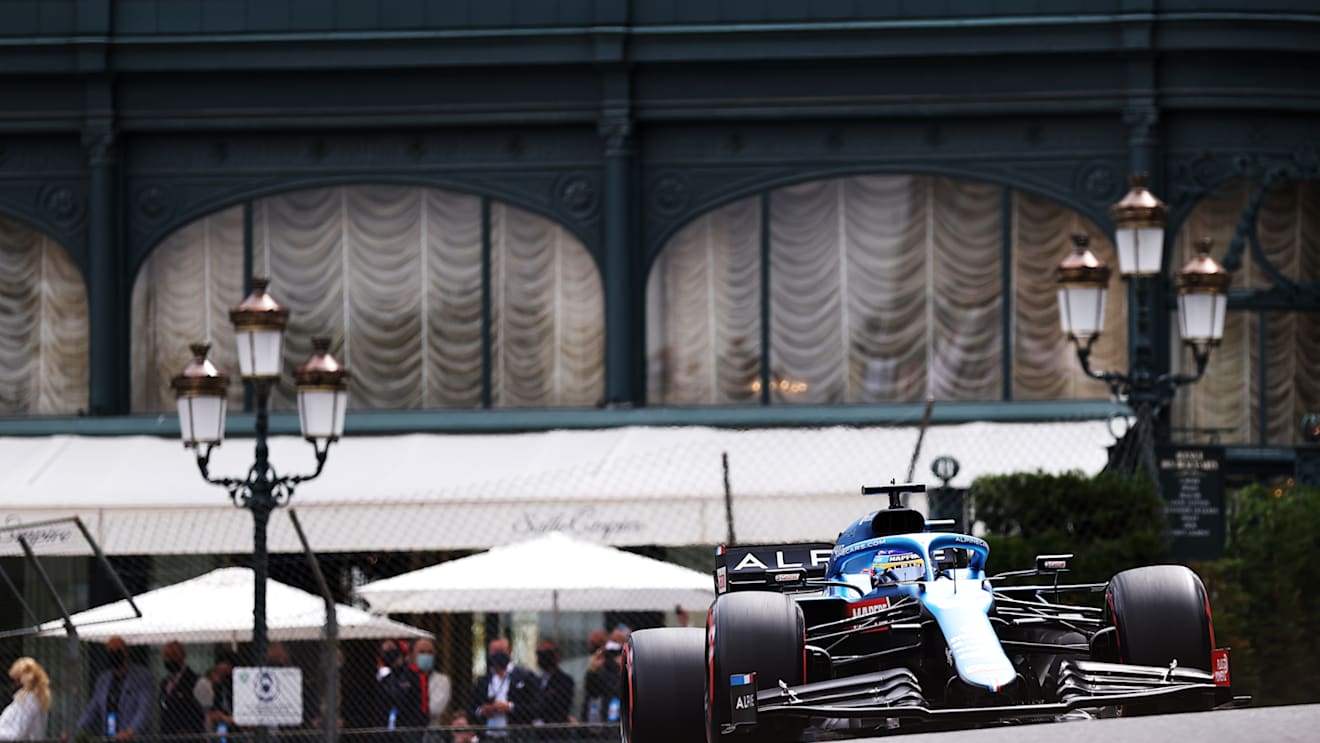 MONTE-CARLO, MONACO - MAY 22: Fernando Alonso of Spain driving the (14) Alpine A521 Renault on track during qualifying for the F1 Grand Prix of Monaco at Circuit de Monaco on May 22, 2021 in Monte-Carlo, Monaco. (Photo by Lars Baron/Getty Images)