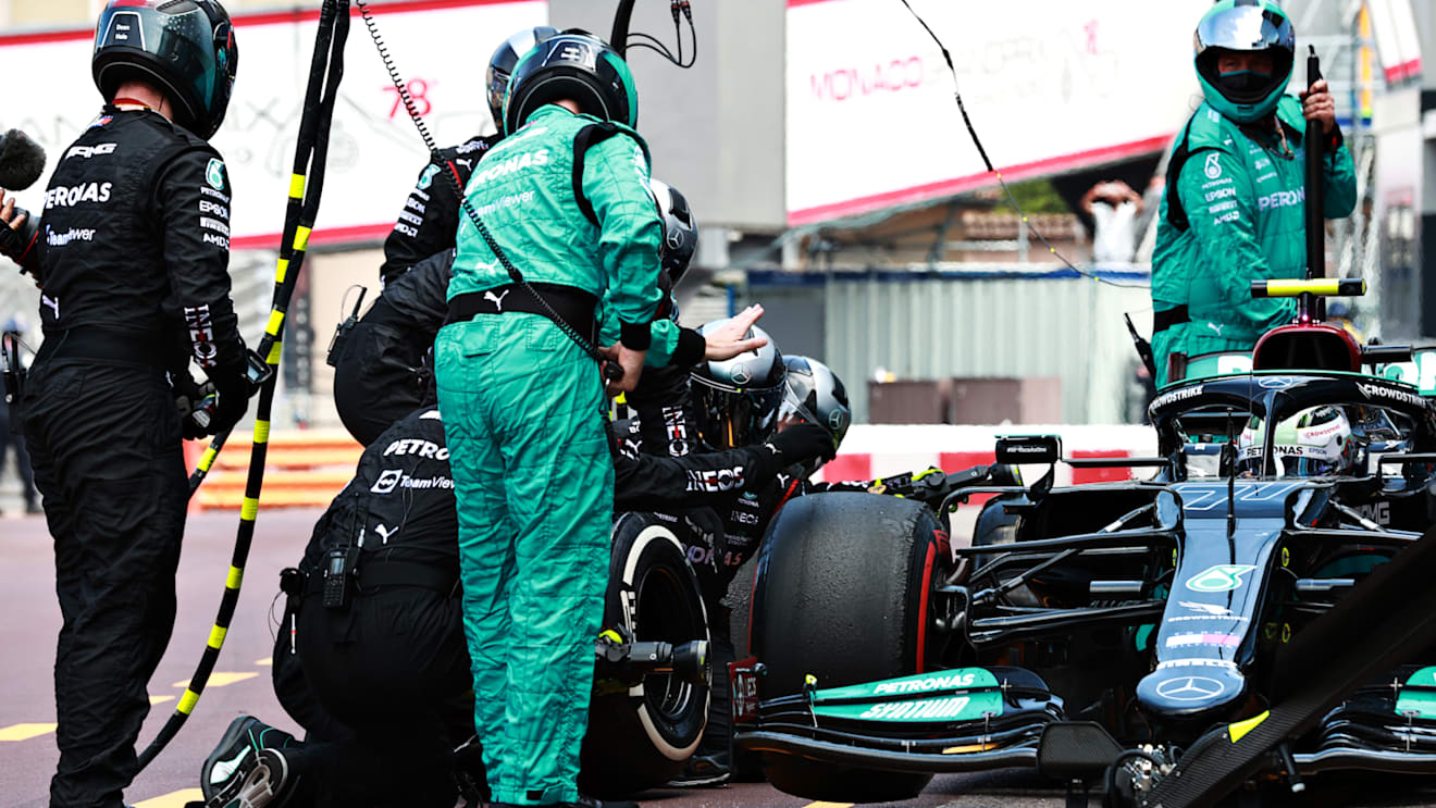 MONTE-CARLO, MONACO - MAY 23: Valtteri Bottas of Finland driving the (77) Mercedes AMG Petronas F1 Team Mercedes W12 makes a pitstop but his front right wheel is stuck on his car leading to his retirement from the race during the F1 Grand Prix of Monaco at Circuit de Monaco on May 23, 2021 in Monte-Carlo, Monaco. (Photo by Mark Thompson/Getty Images)