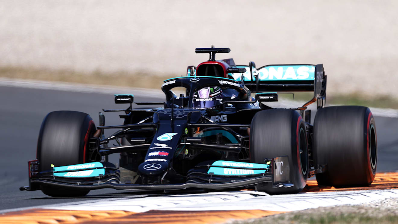 ZANDVOORT, NETHERLANDS - SEPTEMBER 05: Lewis Hamilton of Great Britain driving the (44) Mercedes AMG Petronas F1 Team Mercedes W12 during the F1 Grand Prix of The Netherlands at Circuit Zandvoort on September 05, 2021 in Zandvoort, Netherlands. (Photo by Lars Baron/Getty Images)