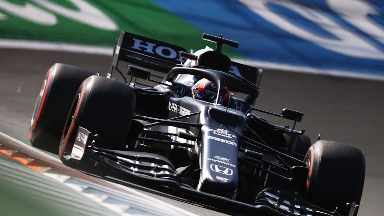 ZANDVOORT, NETHERLANDS - SEPTEMBER 05: Yuki Tsunoda of Japan driving the (22) Scuderia AlphaTauri AT02 Honda during the F1 Grand Prix of The Netherlands at Circuit Zandvoort on September 05, 2021 in Zandvoort, Netherlands. (Photo by Clive Rose - Formula 1/Formula 1 via Getty Images)