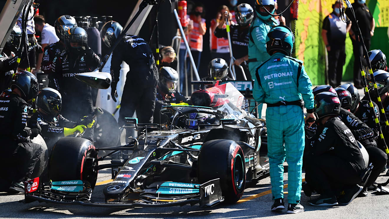 ZANDVOORT, NETHERLANDS - SEPTEMBER 05: Lewis Hamilton of Great Britain driving the (44) Mercedes AMG Petronas F1 Team Mercedes W12 makes a pitstop during the F1 Grand Prix of The Netherlands at Circuit Zandvoort on September 05, 2021 in Zandvoort, Netherlands. (Photo by Dan Mullan/Getty Images)
