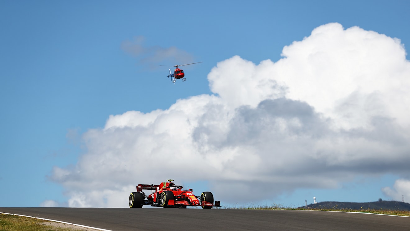 PORTIMAO, PORTUGAL - MAY 01: Carlos Sainz of Spain driving the (55) Scuderia Ferrari SF21 on track during qualifying for the F1 Grand Prix of Portugal at Autodromo Internacional Do Algarve on May 01, 2021 in Portimao, Portugal. (Photo by Bryn Lennon/Getty Images)