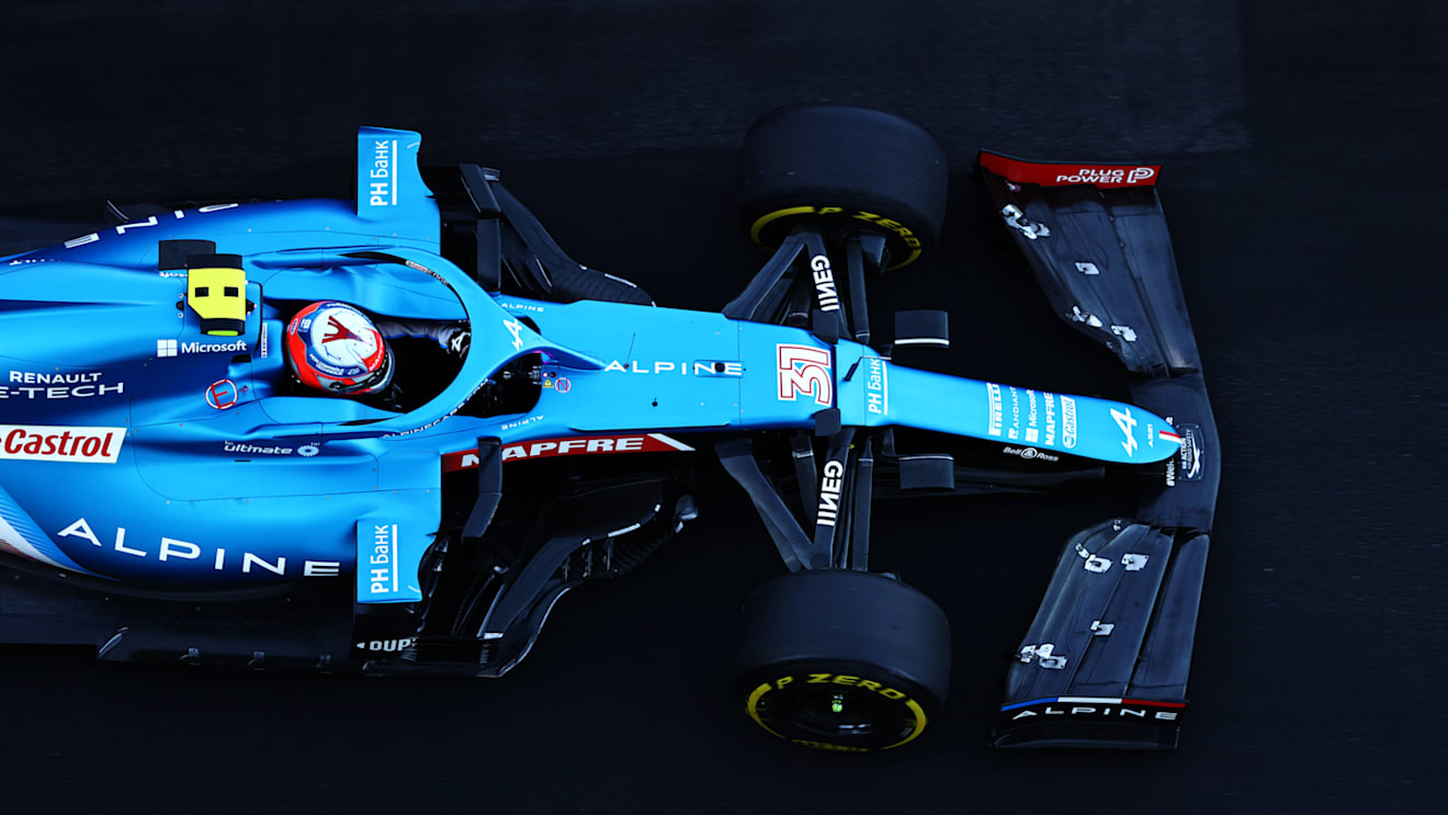 SOCHI, RUSSIA - SEPTEMBER 24: Esteban Ocon of France driving the (31) Alpine A521 Renault during practice ahead of the F1 Grand Prix of Russia at Sochi Autodrom on September 24, 2021 in Sochi, Russia. (Photo by Mark Thompson/Getty Images)