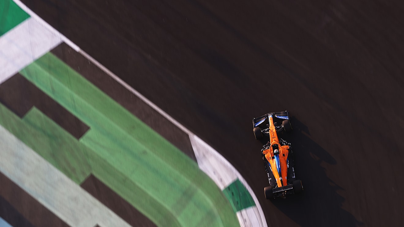 JEDDAH, SAUDI ARABIA - DECEMBER 03: Daniel Ricciardo of Australia driving the (3) McLaren F1 Team MCL35M Mercedes during practice ahead of the F1 Grand Prix of Saudi Arabia at Jeddah Corniche Circuit on December 03, 2021 in Jeddah, Saudi Arabia. (Photo by Lars Baron/Getty Images)