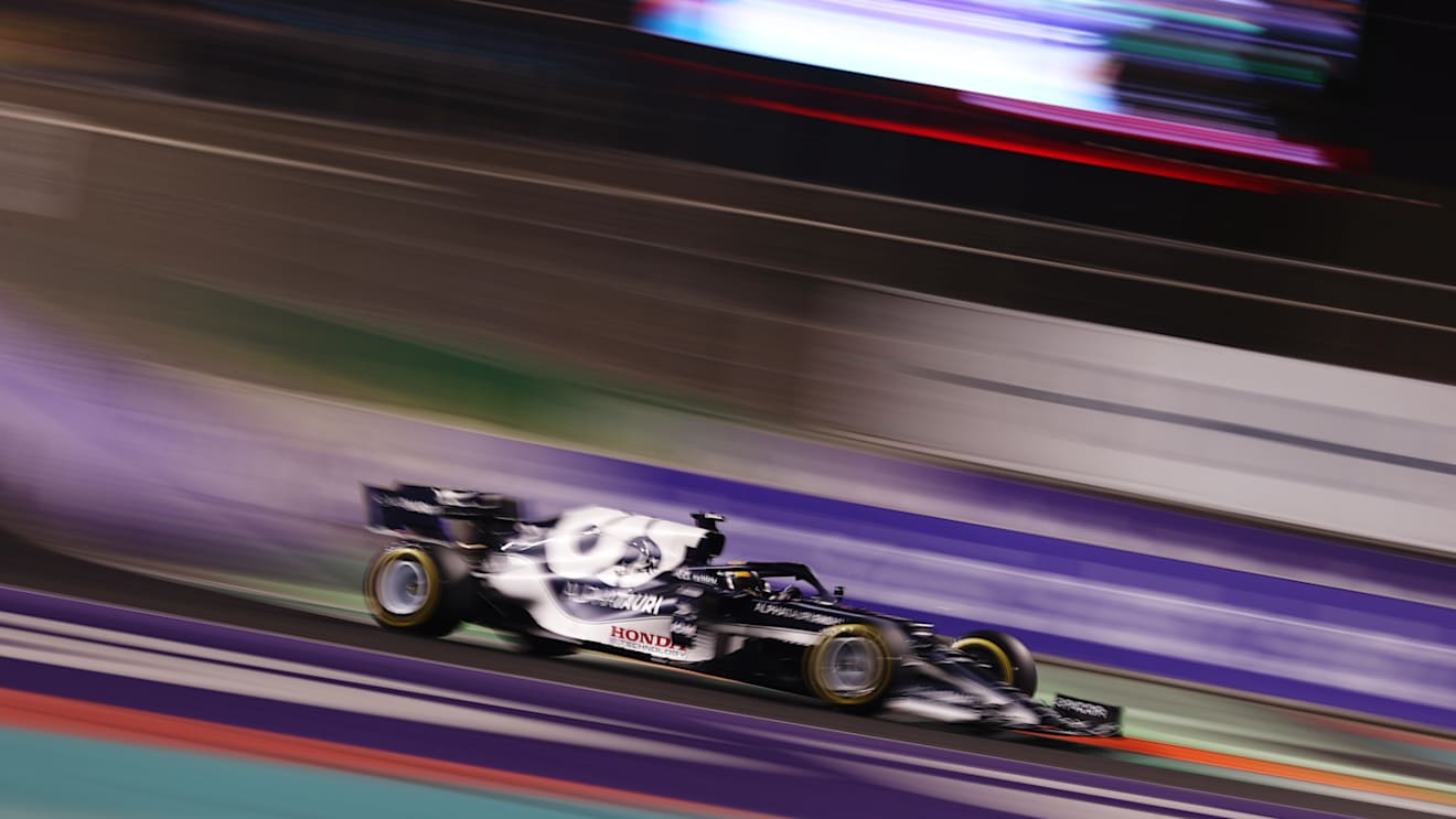 JEDDAH, SAUDI ARABIA - DECEMBER 04: Yuki Tsunoda of Japan driving the (22) Scuderia AlphaTauri AT02 Honda during qualifying ahead of the F1 Grand Prix of Saudi Arabia at Jeddah Corniche Circuit on December 04, 2021 in Jeddah, Saudi Arabia. (Photo by Lars Baron/Getty Images)