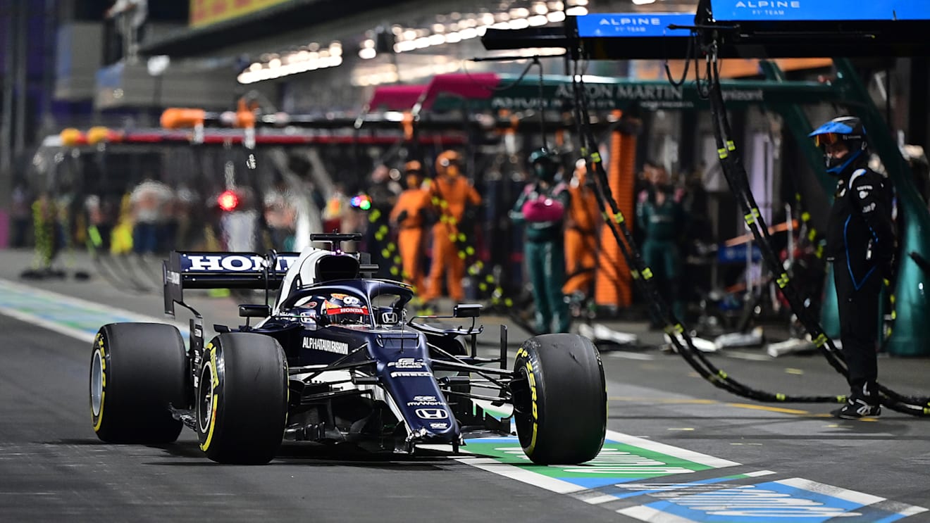 JEDDAH, SAUDI ARABIA - DECEMBER 05: Yuki Tsunoda of Japan driving the (22) Scuderia AlphaTauri AT02 Honda in the Pitlane for a new front wing during the F1 Grand Prix of Saudi Arabia at Jeddah Corniche Circuit on December 05, 2021 in Jeddah, Saudi Arabia. (Photo by Andrej Isakovic - Pool/Getty Images)