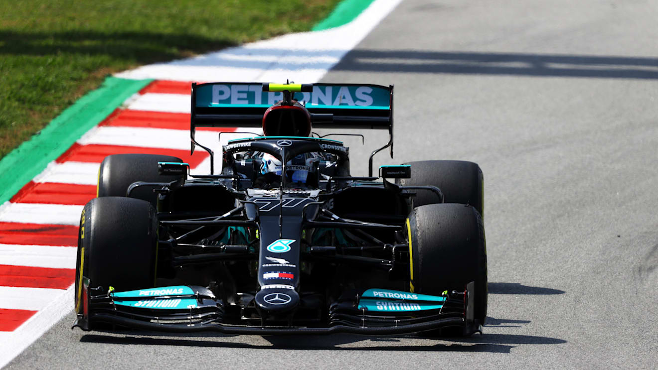 BARCELONA, SPAIN - MAY 07: Valtteri Bottas of Finland driving the (77) Mercedes AMG Petronas F1 Team Mercedes W12 on track during practice for the F1 Grand Prix of Spain at Circuit de Barcelona-Catalunya on May 07, 2021 in Barcelona, Spain. (Photo by Bryn Lennon/Getty Images)