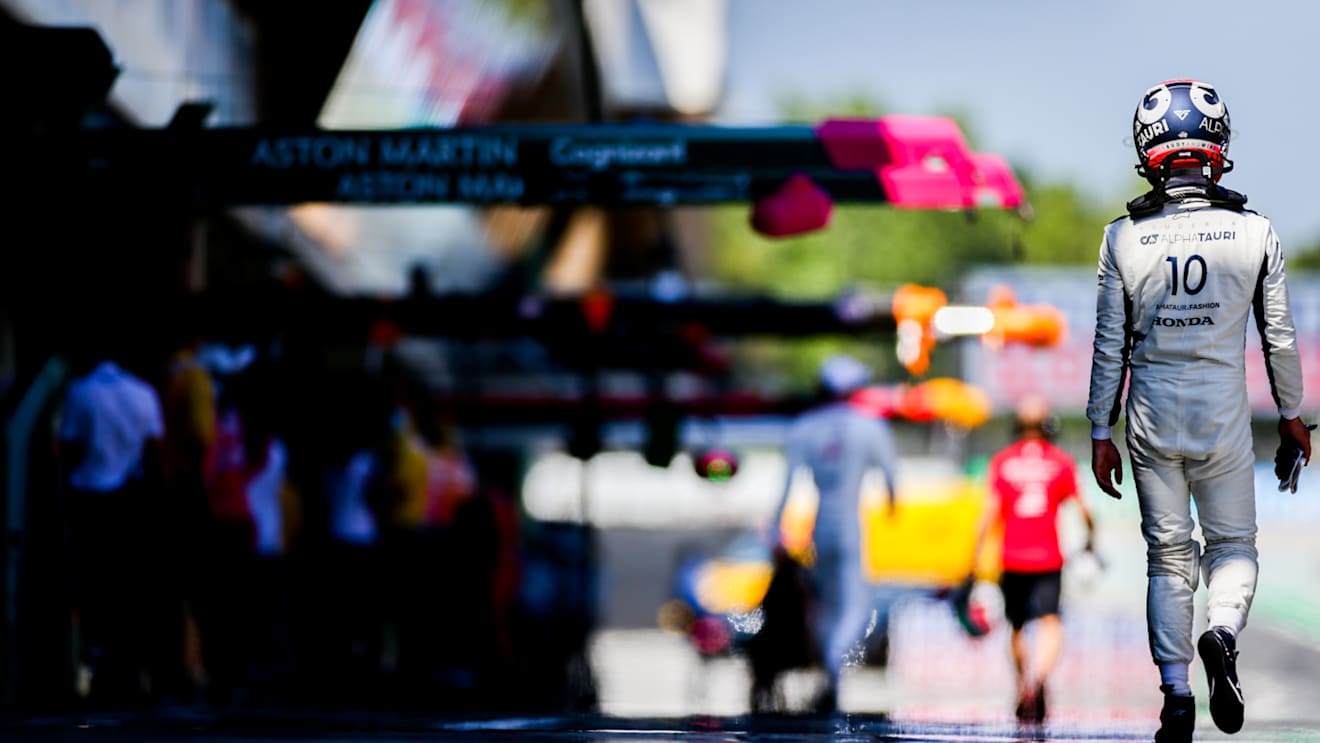 BARCELONA, SPAIN - MAY 08: Pierre Gasly of Scuderia AlphaTauri and France  during qualifying for the F1 Grand Prix of Spain at Circuit de Barcelona-Catalunya on May 08, 2021 in Barcelona, Spain. (Photo by Peter Fox/Getty Images)