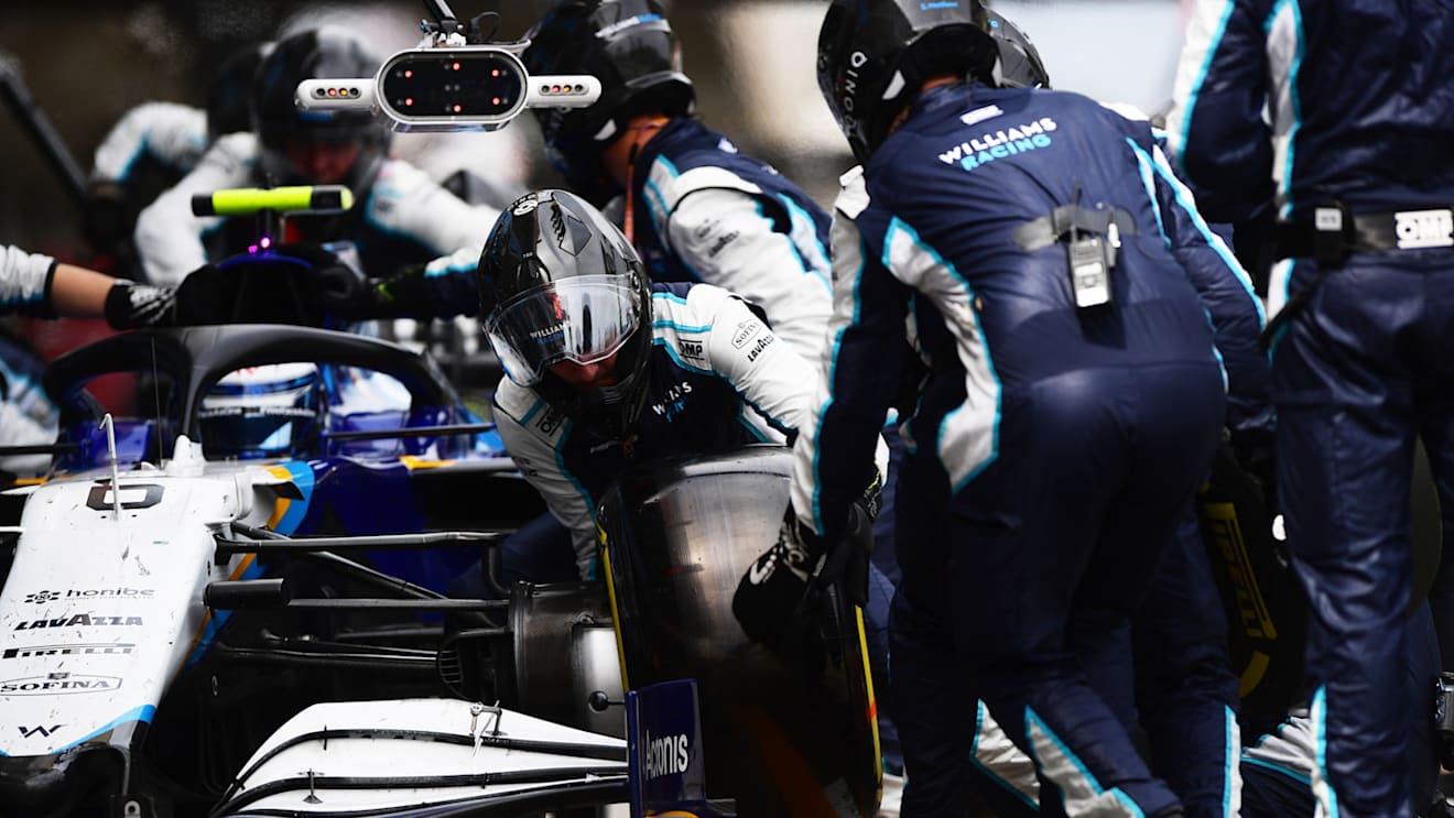 BARCELONA, SPAIN - MAY 09: Nicholas Latifi of Canada driving the (6) Williams Racing FW43B Mercedes comes in for a tyre change during the F1 Grand Prix of Spain at Circuit de Barcelona-Catalunya on May 09, 2021 in Barcelona, Spain. (Photo by Mario Renzi - Formula 1/Formula 1 via Getty Images)