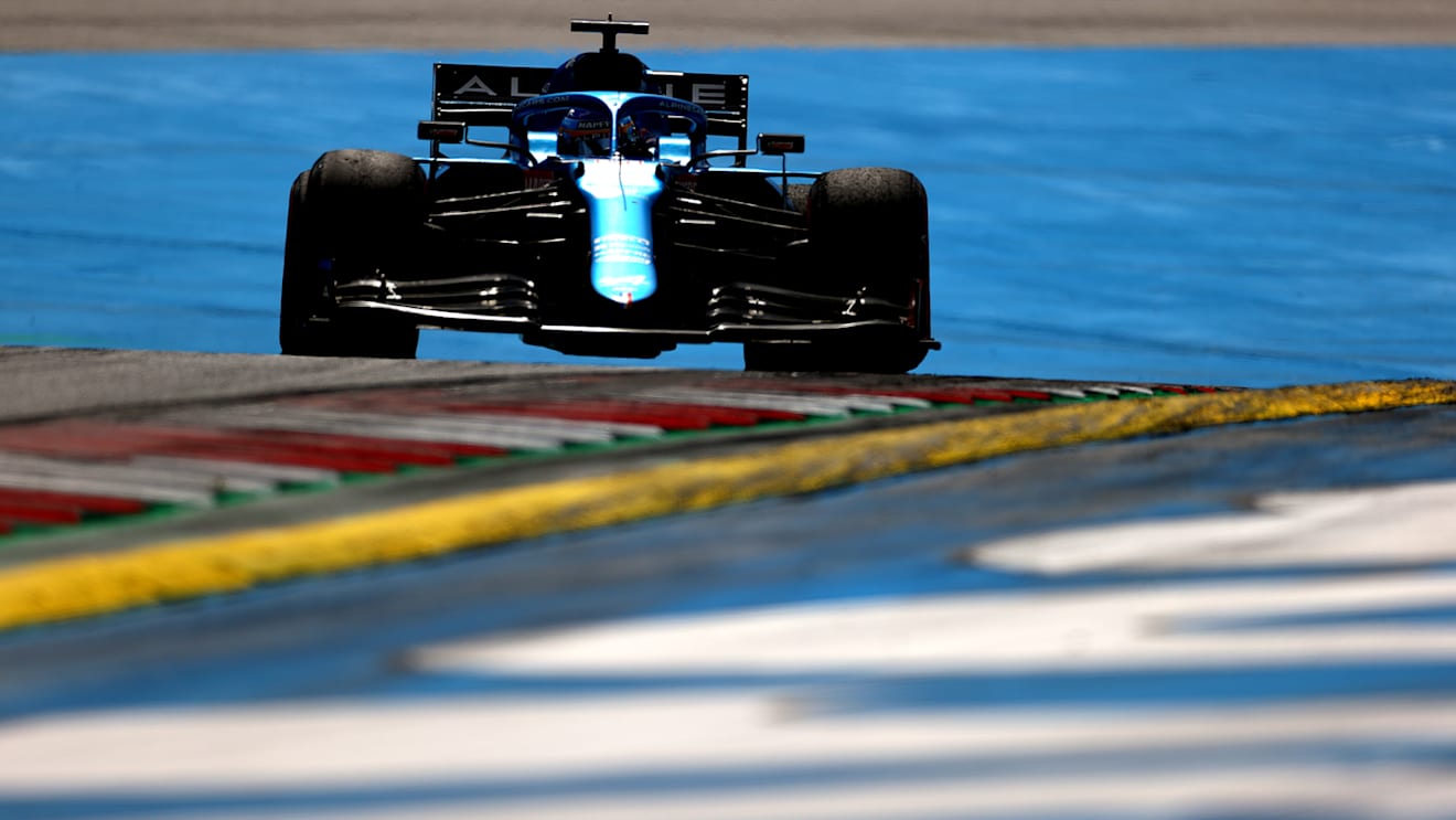 SPIELBERG, AUSTRIA - JUNE 27: Fernando Alonso of Spain driving the (14) Alpine A521 Renault on track during the F1 Grand Prix of Styria at Red Bull Ring on June 27, 2021 in Spielberg, Austria. (Photo by Clive Mason - Formula 1/Formula 1 via Getty Images)
