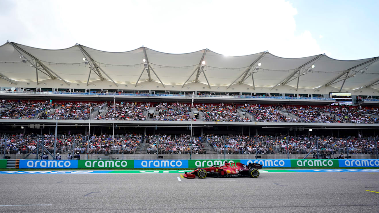 AUSTIN, TEXAS - OCTOBER 23: Charles Leclerc of Monaco driving the (16) Scuderia Ferrari SF21 during qualifying ahead of the F1 Grand Prix of USA at Circuit of The Americas on October 23, 2021 in Austin, Texas. (Photo by Darron Cummings - Pool/Getty Images)