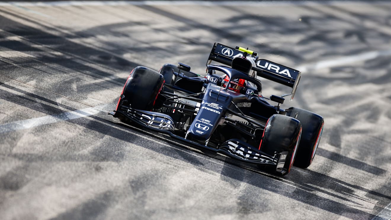 AUSTIN, TEXAS - OCTOBER 23: Pierre Gasly of Scuderia AlphaTauri and France  during qualifying ahead of the F1 Grand Prix of USA at Circuit of The Americas on October 23, 2021 in Austin, Texas. (Photo by Peter Fox/Getty Images)