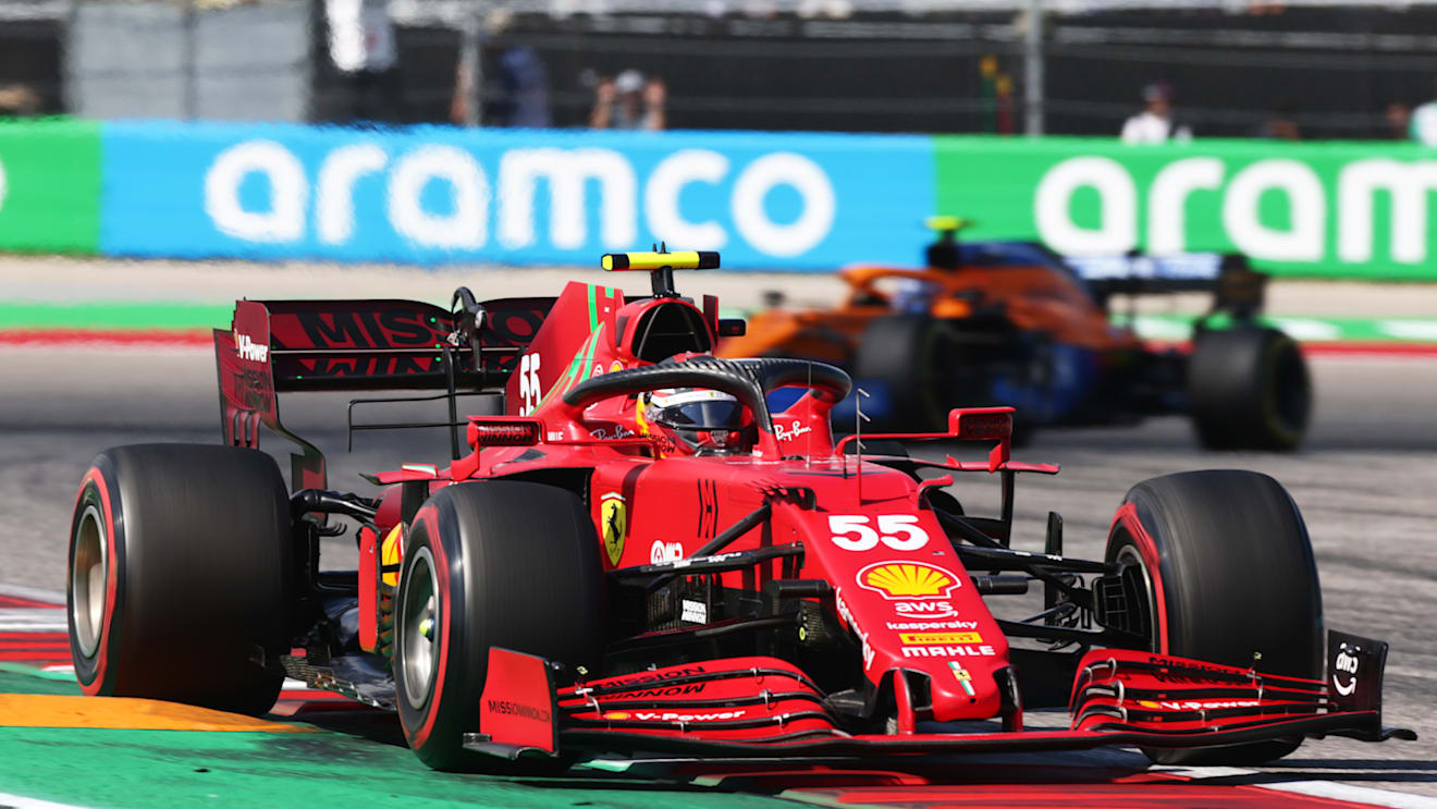 AUSTIN, TEXAS - OCTOBER 24: Carlos Sainz of Spain driving the (55) Scuderia Ferrari SF21 during the F1 Grand Prix of USA at Circuit of The Americas on October 24, 2021 in Austin, Texas. (Photo by Peter Fox/Getty Images)