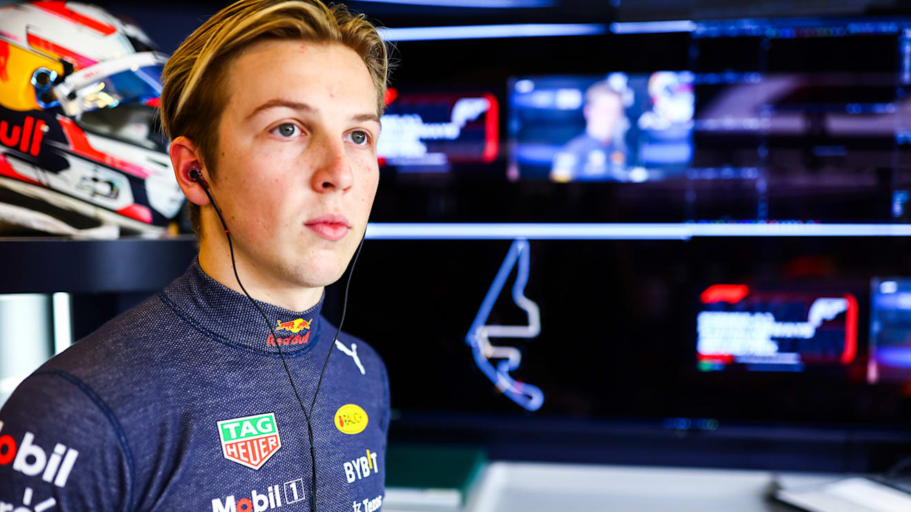 ABU DHABI, UNITED ARAB EMIRATES - NOVEMBER 18: Liam Lawson of New Zealand and Oracle Red Bull Racing prepares to drive during practice ahead of the F1 Grand Prix of Abu Dhabi at Yas Marina Circuit on November 18, 2022 in Abu Dhabi, United Arab Emirates. (Photo by Mark Thompson/Getty Images)