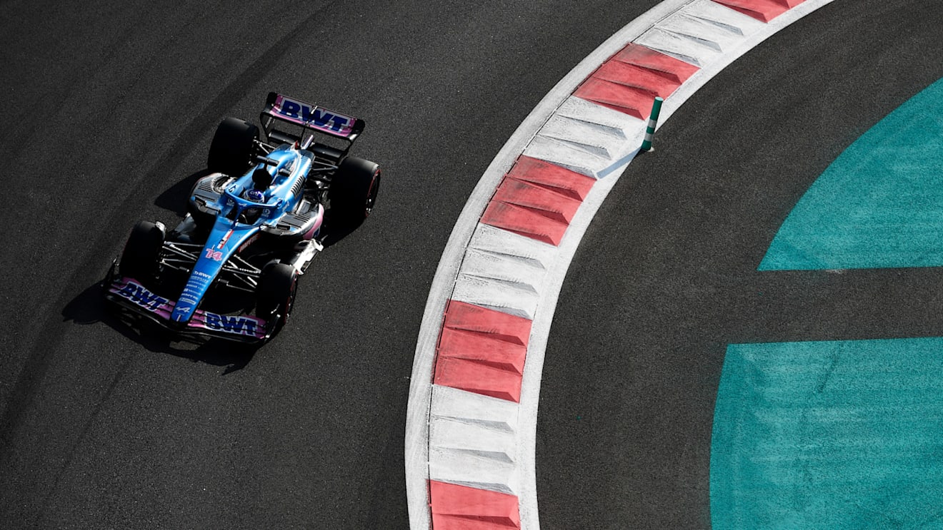 ABU DHABI, UNITED ARAB EMIRATES - NOVEMBER 19: Fernando Alonso of Spain driving the (14) Alpine F1 A522 Renault on track during final practice ahead of the F1 Grand Prix of Abu Dhabi at Yas Marina Circuit on November 19, 2022 in Abu Dhabi, United Arab Emirates. (Photo by Rudy Carezzevoli/Getty Images)