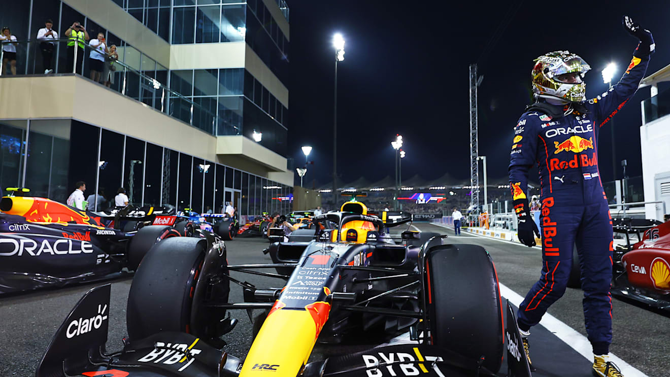 ABU DHABI, UNITED ARAB EMIRATES - NOVEMBER 19: Pole position qualifier Max Verstappen of the Netherlands and Oracle Red Bull Racing celebrates in parc ferme during qualifying ahead of the F1 Grand Prix of Abu Dhabi at Yas Marina Circuit on November 19, 2022 in Abu Dhabi, United Arab Emirates. (Photo by Mark Thompson/Getty Images)