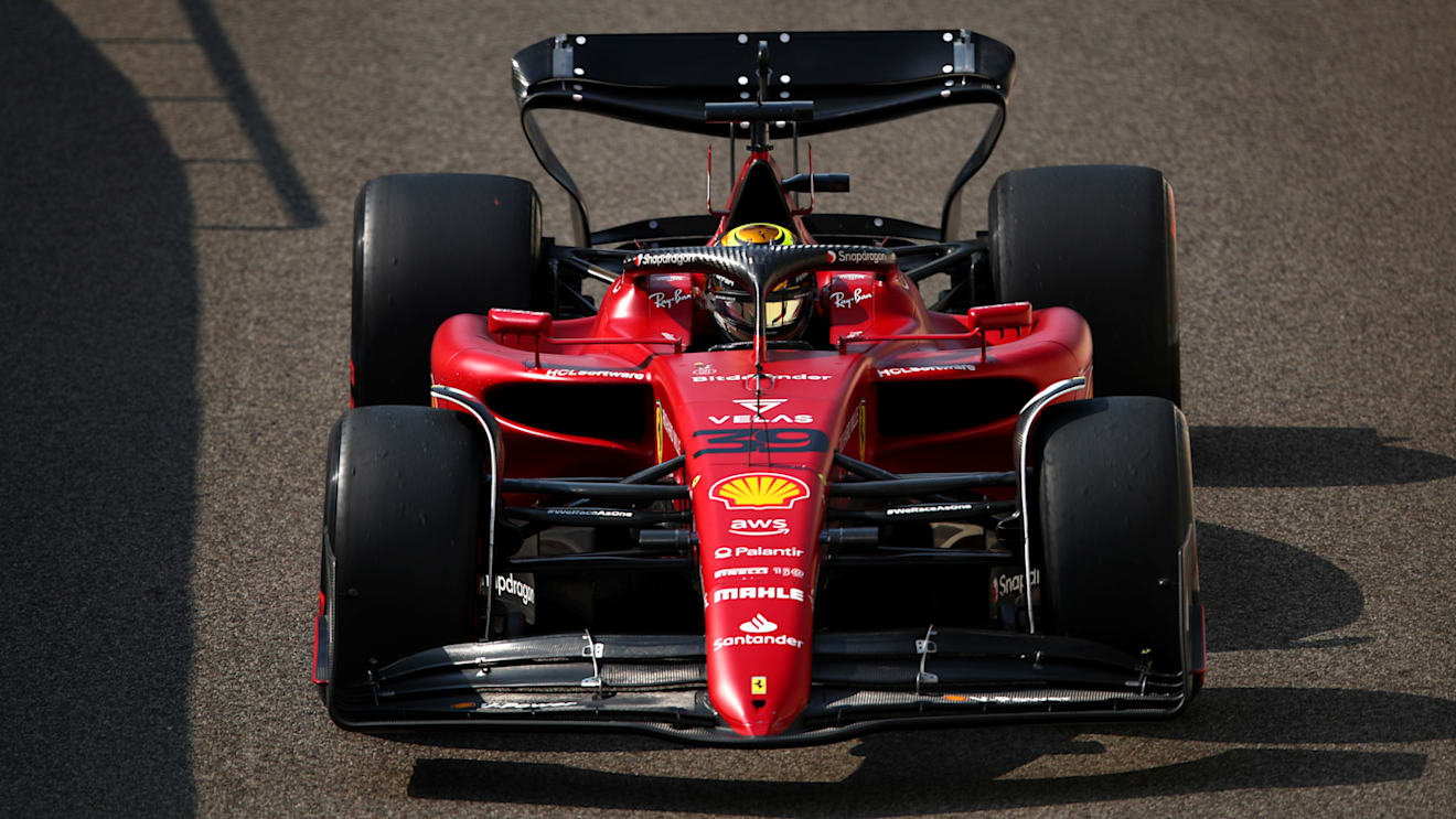 Robert Shwartzman took the F1-75 for a spin at Yas Marina