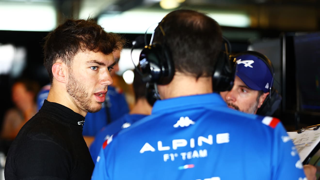 Gasly gets to know his new engineers and mechanics at Alpine
