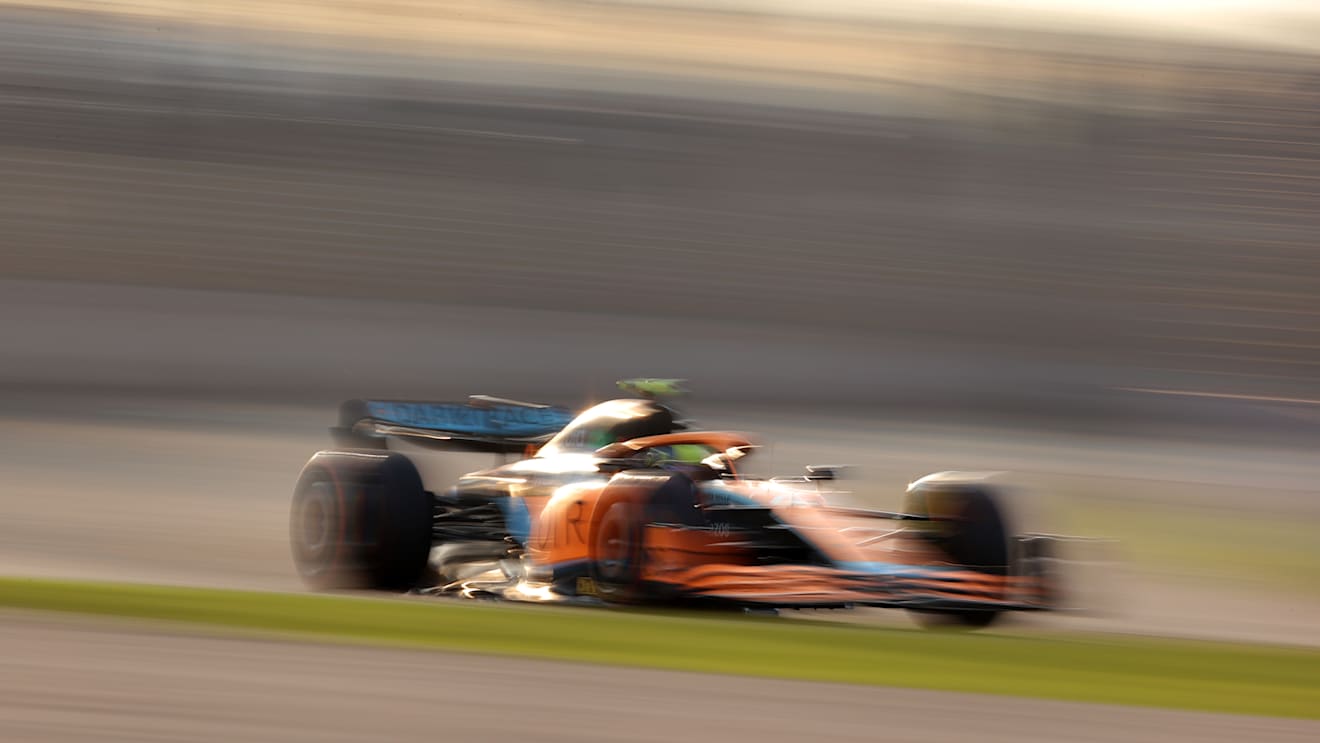 MELBOURNE, AUSTRALIA - APRIL 09: Lando Norris of Great Britain driving the (4) McLaren MCL36 Mercedes on track during qualifying ahead of the F1 Grand Prix of Australia at Melbourne Grand Prix Circuit on April 09, 2022 in Melbourne, Australia. (Photo by Robert Cianflone/Getty Images)