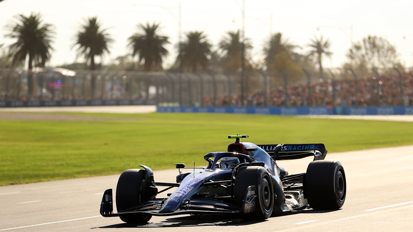 MELBOURNE, AUSTRALIA - APRIL 10: Nicholas Latifi of Canada driving the (6) Williams FW44 Mercedes on track during the F1 Grand Prix of Australia at Melbourne Grand Prix Circuit on April 10, 2022 in Melbourne, Australia. (Photo by Robert Cianflone/Getty Images)