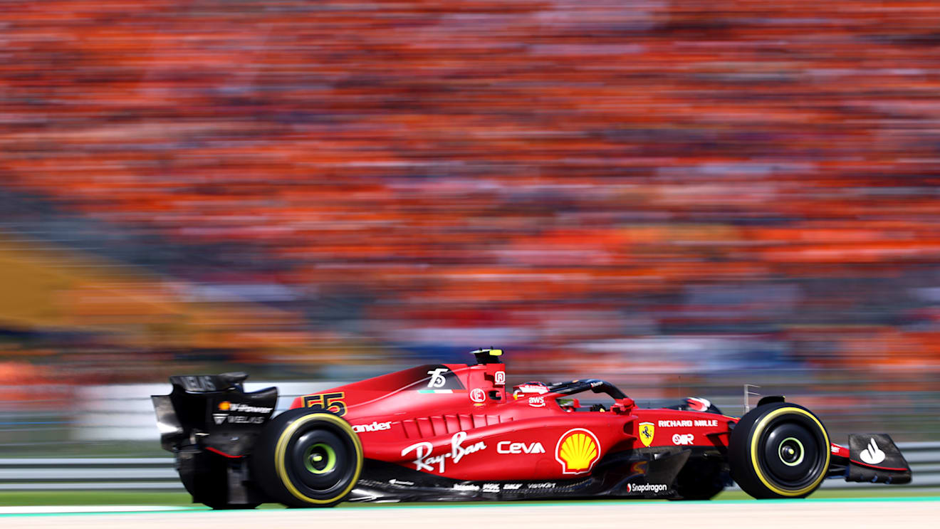 SPIELBERG, AUSTRIA - JULY 09: Carlos Sainz of Spain driving (55) the Ferrari F1-75 on track during the F1 Grand Prix of Austria Sprint at Red Bull Ring on July 09, 2022 in Spielberg, Austria. (Photo by Clive Rose/Getty Images)
