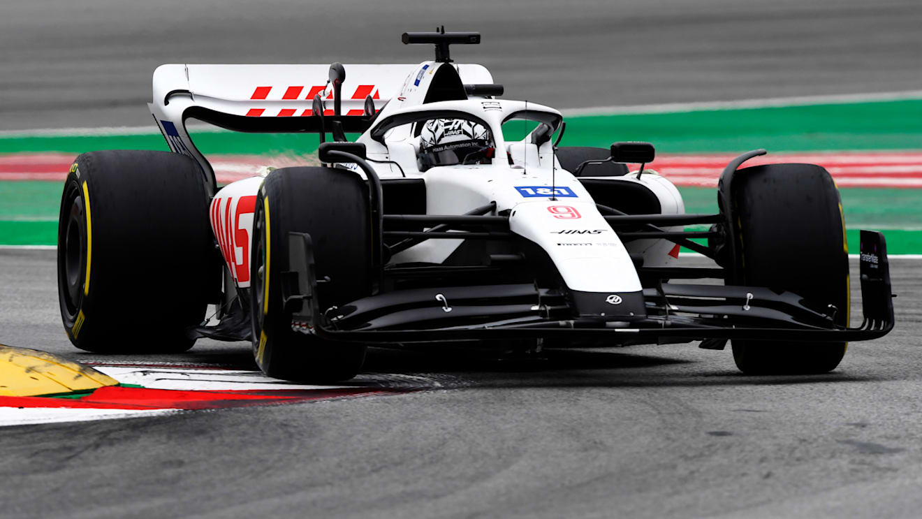 BARCELONA, SPAIN - FEBRUARY 25: Nikita Mazepin of Russia driving the (9) Haas F1 VF-22 Ferrari during Day Three of F1 Testing at Circuit de Barcelona-Catalunya on February 25, 2022 in Barcelona, Spain. (Photo by Rudy Carezzevoli/Getty Images)
