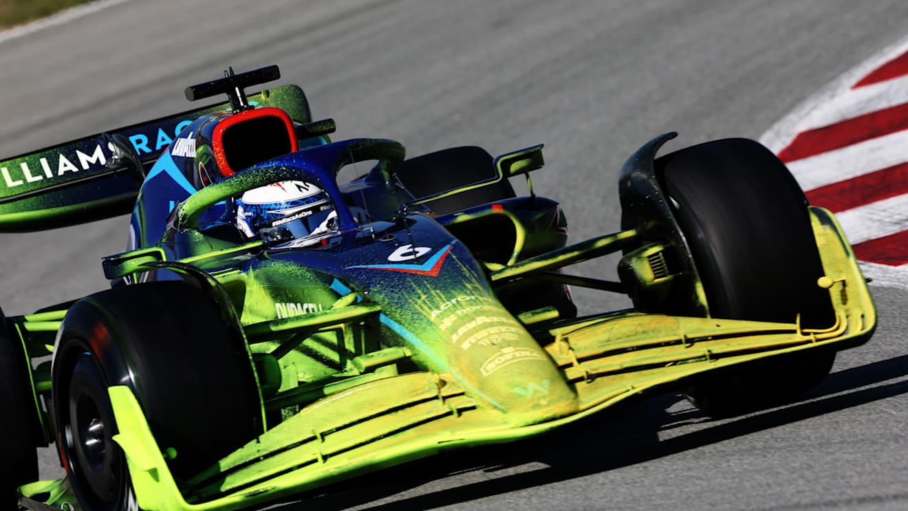 BARCELONA, SPAIN - FEBRUARY 23: Nicholas Latifi of Canada driving the (6) Williams FW44 Mercedes  during Day One of F1 Testing at Circuit de Barcelona-Catalunya on February 23, 2022 in Barcelona, Spain. (Photo by Mark Thompson/Getty Images)