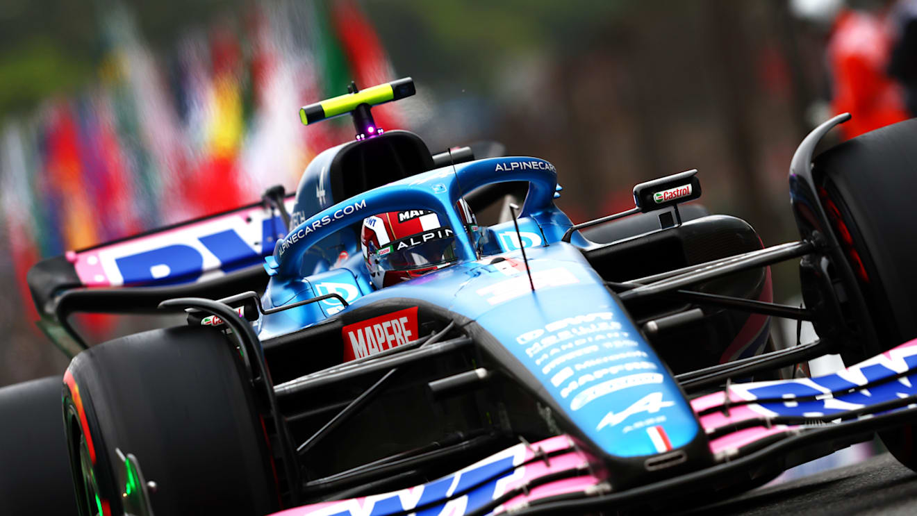 SAO PAULO, BRAZIL - NOVEMBER 11: Esteban Ocon of France driving the (31) Alpine F1 A522 Renault on track during qualifying ahead of the F1 Grand Prix of Brazil at Autodromo Jose Carlos Pace on November 11, 2022 in Sao Paulo, Brazil. (Photo by Mark Thompson/Getty Images)