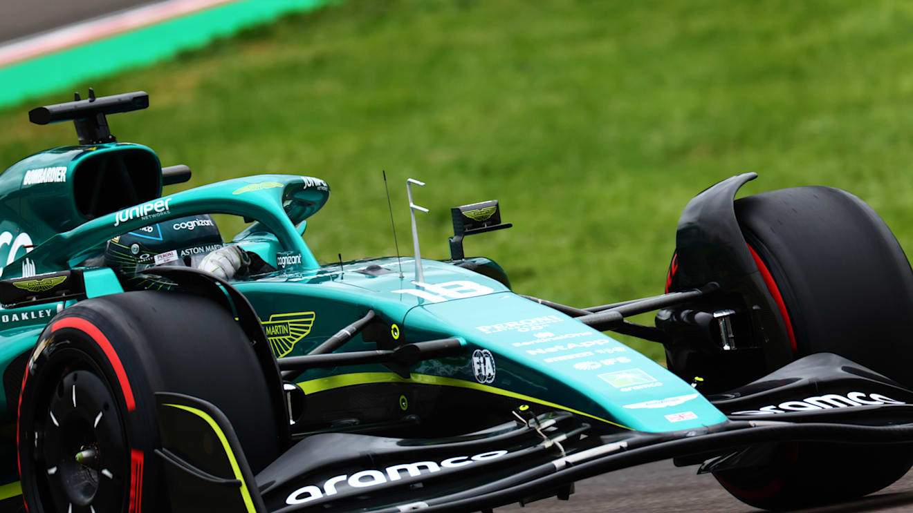 IMOLA, ITALY - APRIL 22: Lance Stroll of Canada driving the (18) Aston Martin AMR22 Mercedes on track during qualifying ahead of the F1 Grand Prix of Emilia Romagna at Autodromo Enzo e Dino Ferrari on April 22, 2022 in Imola, Italy. (Photo by Mark Thompson/Getty Images)