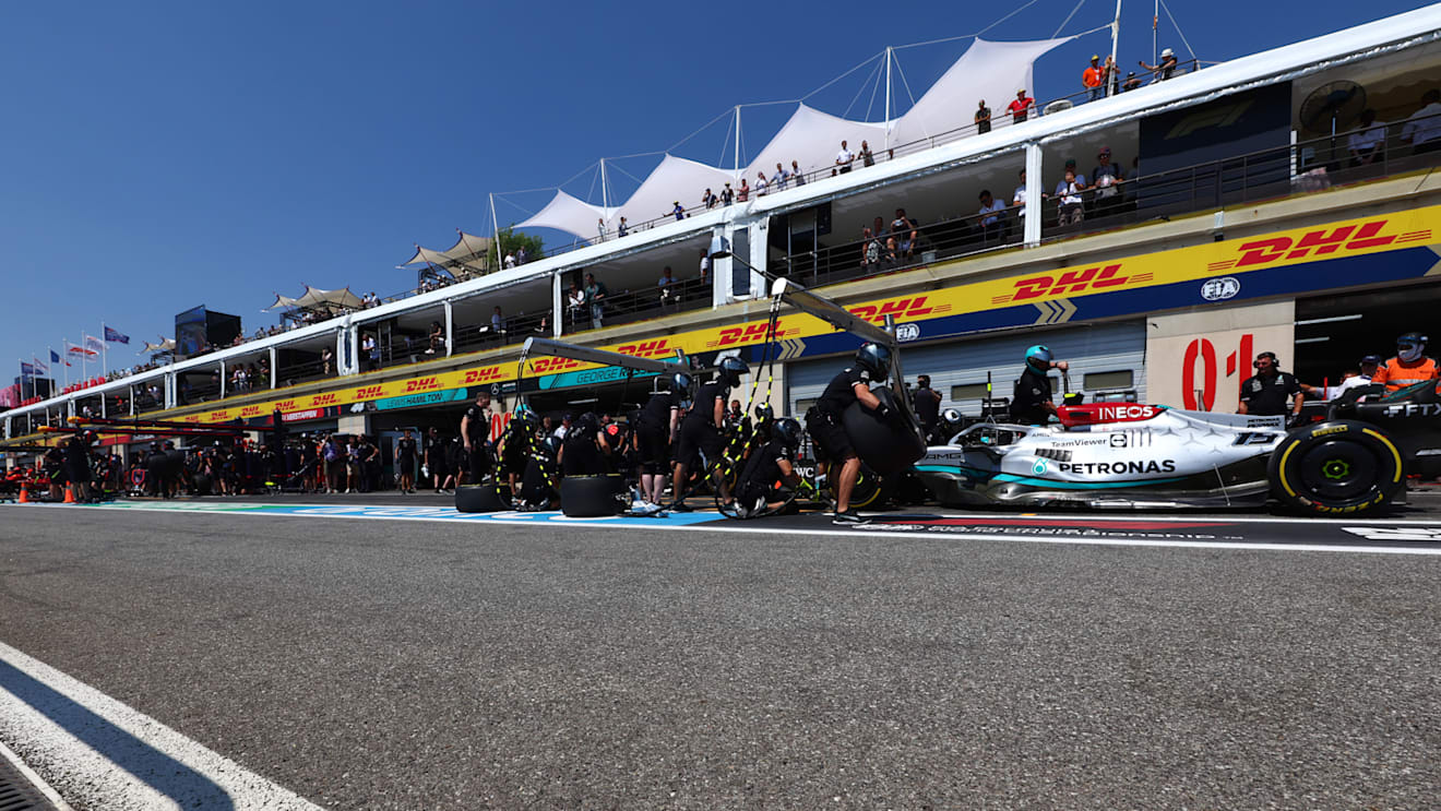 LE CASTELLET, FRANCE - JULY 22: George Russell of Great Britain driving the (63) Mercedes AMG Petronas F1 Team W13 stops in the Pitlane during practice ahead of the F1 Grand Prix of France at Circuit Paul Ricard on July 22, 2022 in Le Castellet, France. (Photo by Mark Thompson/Getty Images)