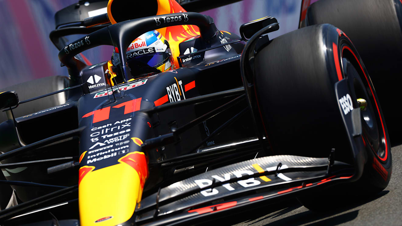 LE CASTELLET, FRANCE - JULY 22: Sergio Perez of Mexico driving the (11) Oracle Red Bull Racing RB18 on track during practice ahead of the F1 Grand Prix of France at Circuit Paul Ricard on July 22, 2022 in Le Castellet, France. (Photo by Mark Thompson/Getty Images)