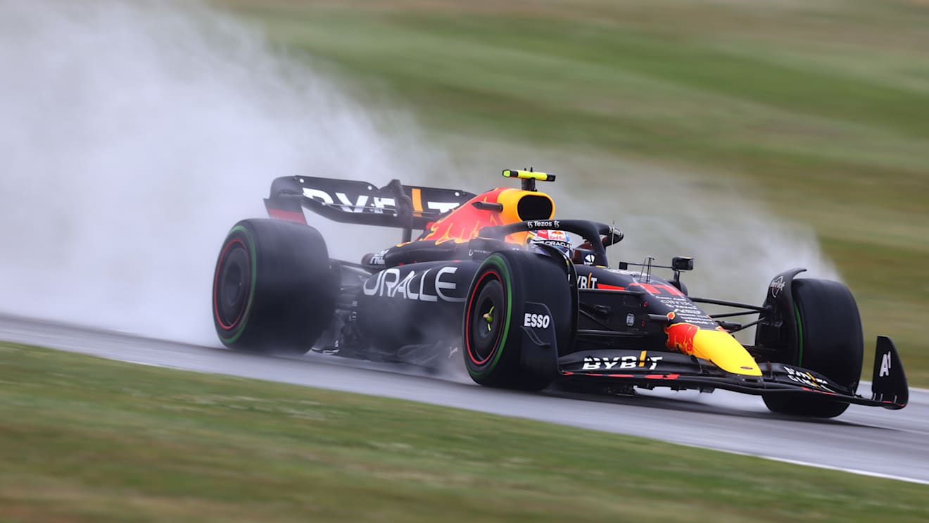 NORTHAMPTON, ENGLAND - JULY 02: Sergio Perez of Mexico driving the (11) Oracle Red Bull Racing RB18 on track during qualifying ahead of the F1 Grand Prix of Great Britain at Silverstone on July 02, 2022 in Northampton, England. (Photo by Clive Rose/Getty Images)