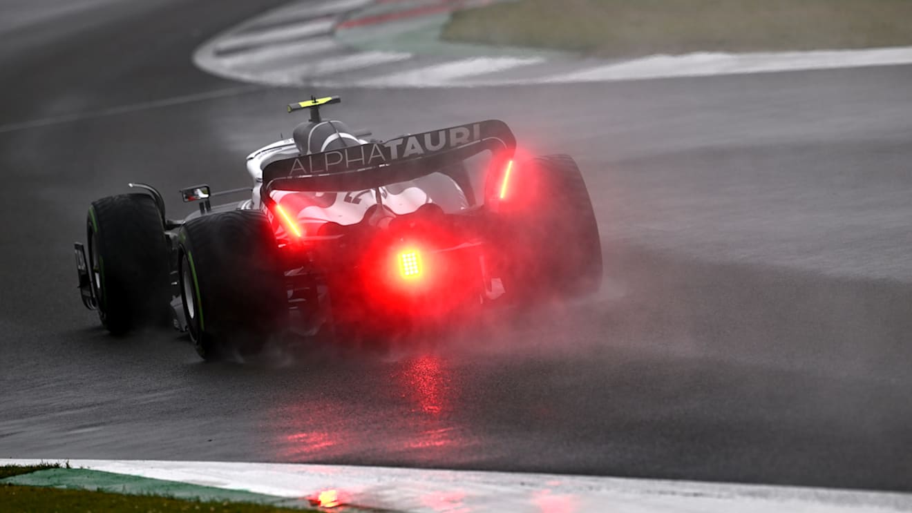 NORTHAMPTON, ENGLAND - JULY 02: Yuki Tsunoda of Japan driving the (22) Scuderia AlphaTauri AT03 on track during qualifying ahead of the F1 Grand Prix of Great Britain at Silverstone on July 02, 2022 in Northampton, England. (Photo by Clive Mason/Getty Images)