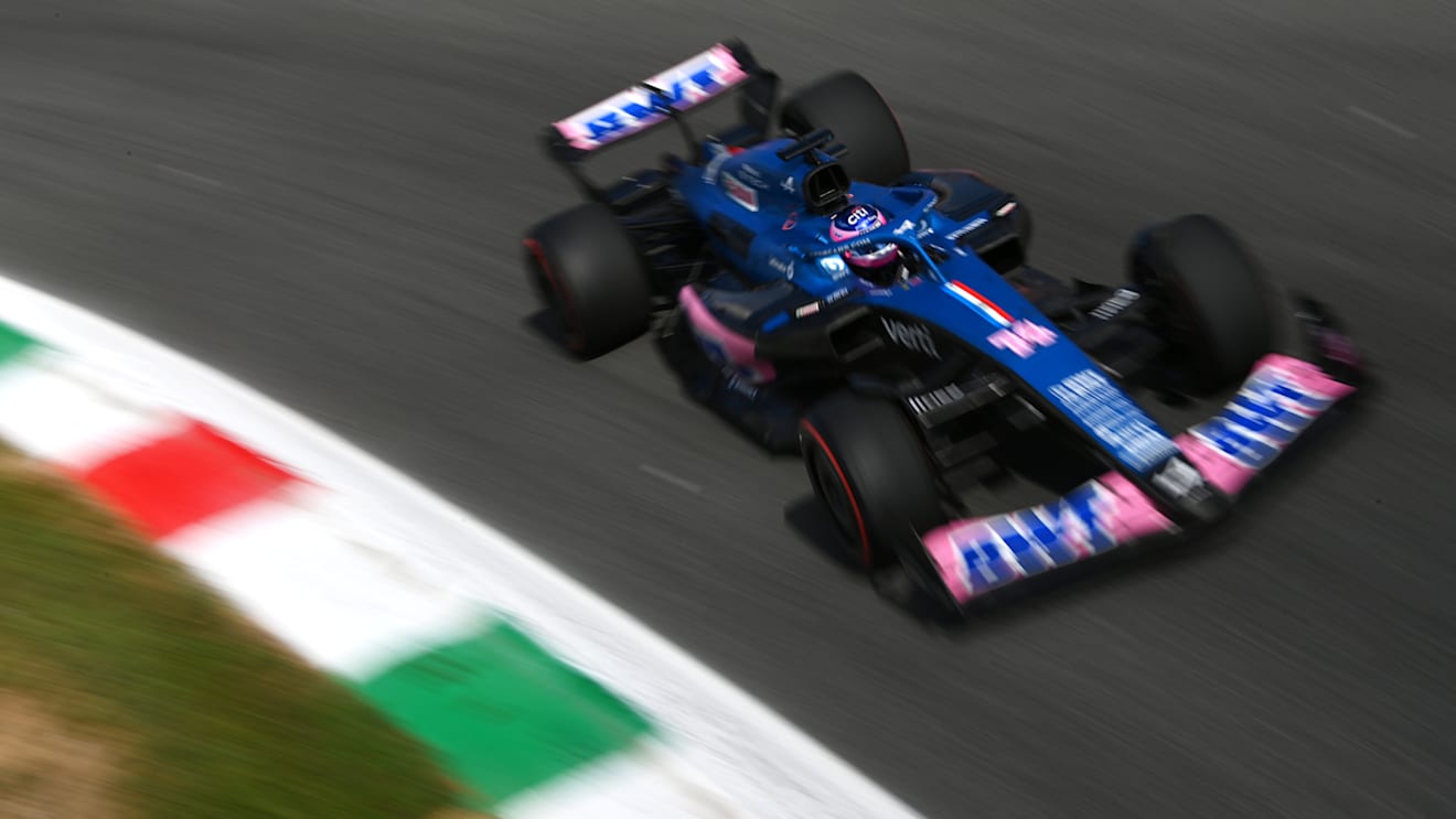 MONZA, ITALY - SEPTEMBER 09: Fernando Alonso of Spain driving the (14) Alpine F1 A522 Renault on track during practice ahead of the F1 Grand Prix of Italy at Autodromo Nazionale Monza on September 09, 2022 in Monza, Italy. (Photo by Dan Mullan/Getty Images)