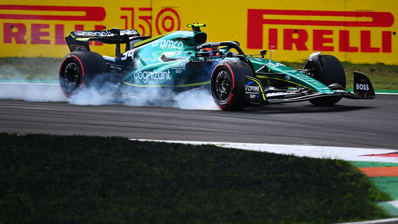 MONZA, ITALY - SEPTEMBER 09: Nyck de Vries Aston Martin AMR22 Mercedes locks a wheel under braking during practice ahead of the F1 Grand Prix of Italy at Autodromo Nazionale Monza on September 09, 2022 in Monza, Italy. (Photo by Clive Mason/Getty Images)
