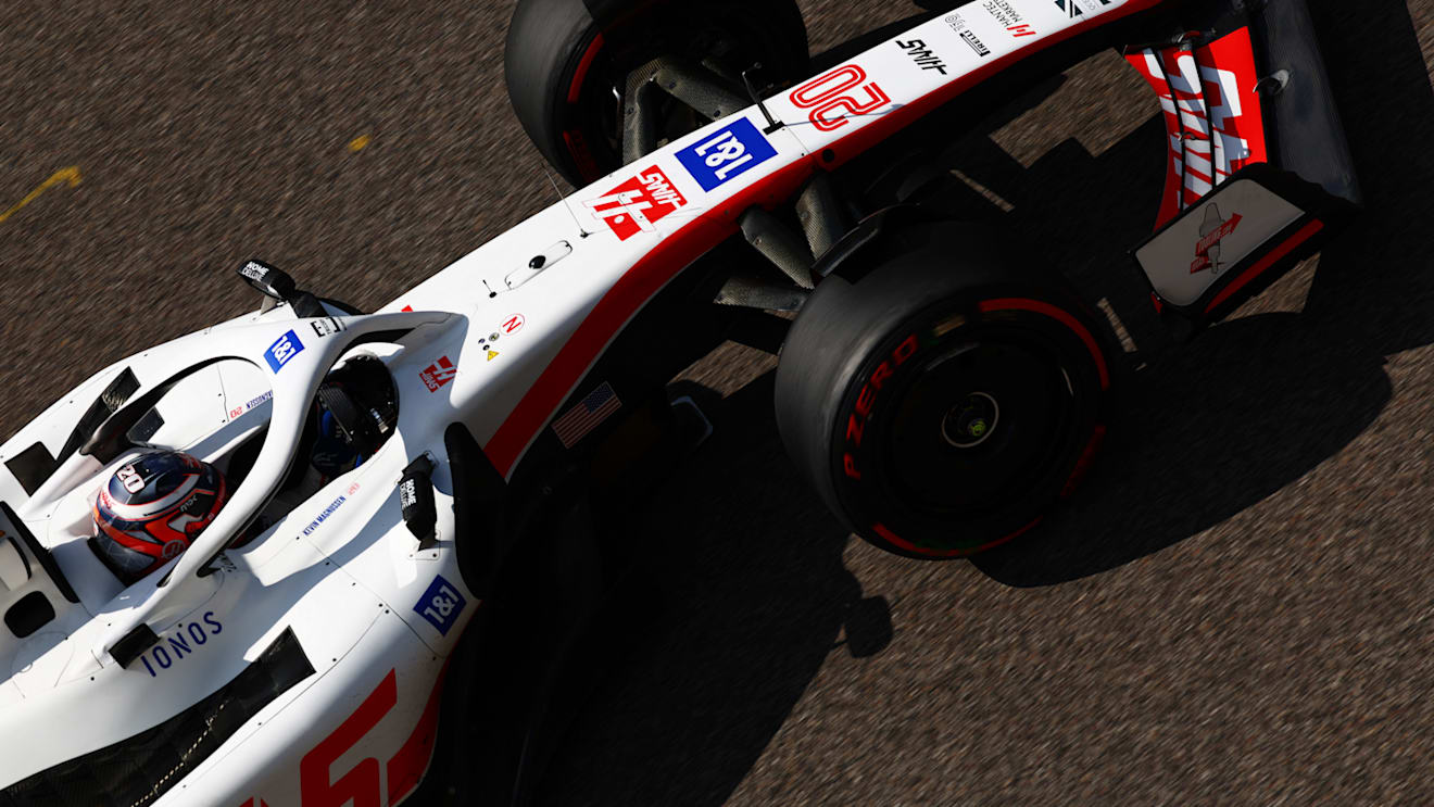 MONZA, ITALY - SEPTEMBER 09: Kevin Magnussen of Denmark driving the (20) Haas F1 VF-22 Ferrari on track during practice ahead of the F1 Grand Prix of Italy at Autodromo Nazionale Monza on September 09, 2022 in Monza, Italy. (Photo by Mark Thompson/Getty Images)