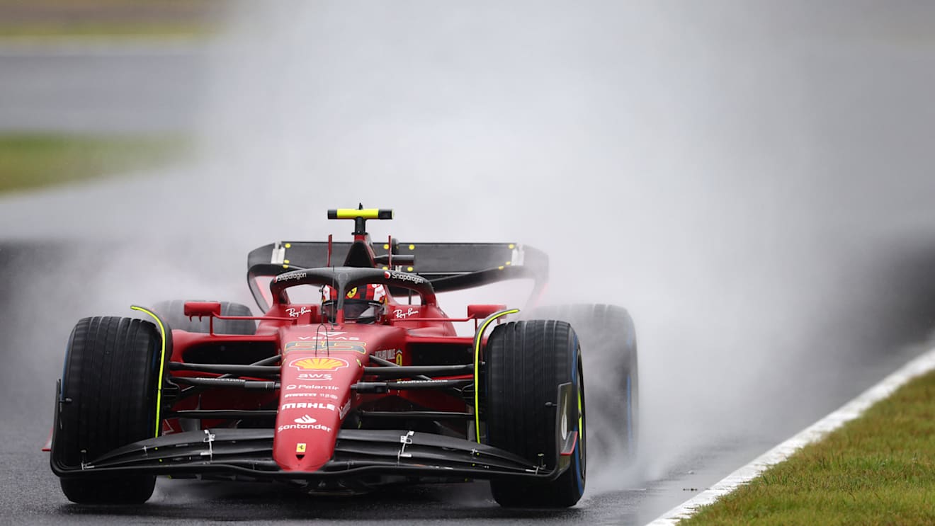 SUZUKA, JAPAN - OCTOBER 07: Carlos Sainz of Spain driving (55) the Ferrari F1-75 on track during practice ahead of the F1 Grand Prix of Japan at Suzuka International Racing Course on October 07, 2022 in Suzuka, Japan. (Photo by Clive Rose/Getty Images)