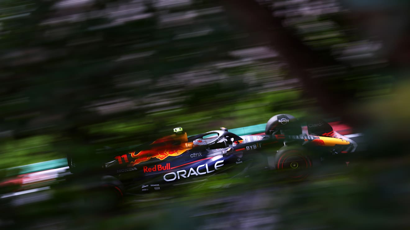 SUZUKA, JAPAN - OCTOBER 08: Sergio Perez of Mexico driving the (11) Oracle Red Bull Racing RB18 on track during qualifying ahead of the F1 Grand Prix of Japan at Suzuka International Racing Course on October 08, 2022 in Suzuka, Japan. (Photo by Clive Rose/Getty Images)