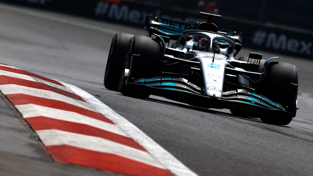 MEXICO CITY, MEXICO - OCTOBER 28: Nyck de Vries of Netherlands driving the (19) Mercedes AMG Petronas F1 Team W13 on track during practice ahead of the F1 Grand Prix of Mexico at Autodromo Hermanos Rodriguez on October 28, 2022 in Mexico City, Mexico. (Photo by Chris Graythen/Getty Images)