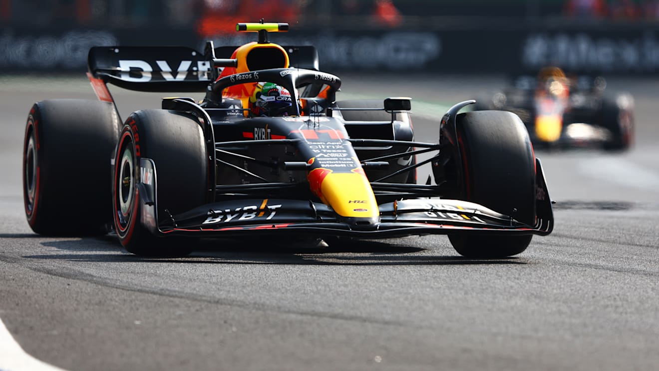 MEXICO CITY, MEXICO - OCTOBER 29: Sergio Perez of Mexico driving the (11) Oracle Red Bull Racing RB18 on track during qualifying ahead of the F1 Grand Prix of Mexico at Autodromo Hermanos Rodriguez on October 29, 2022 in Mexico City, Mexico. (Photo by Mark Thompson/Getty Images )