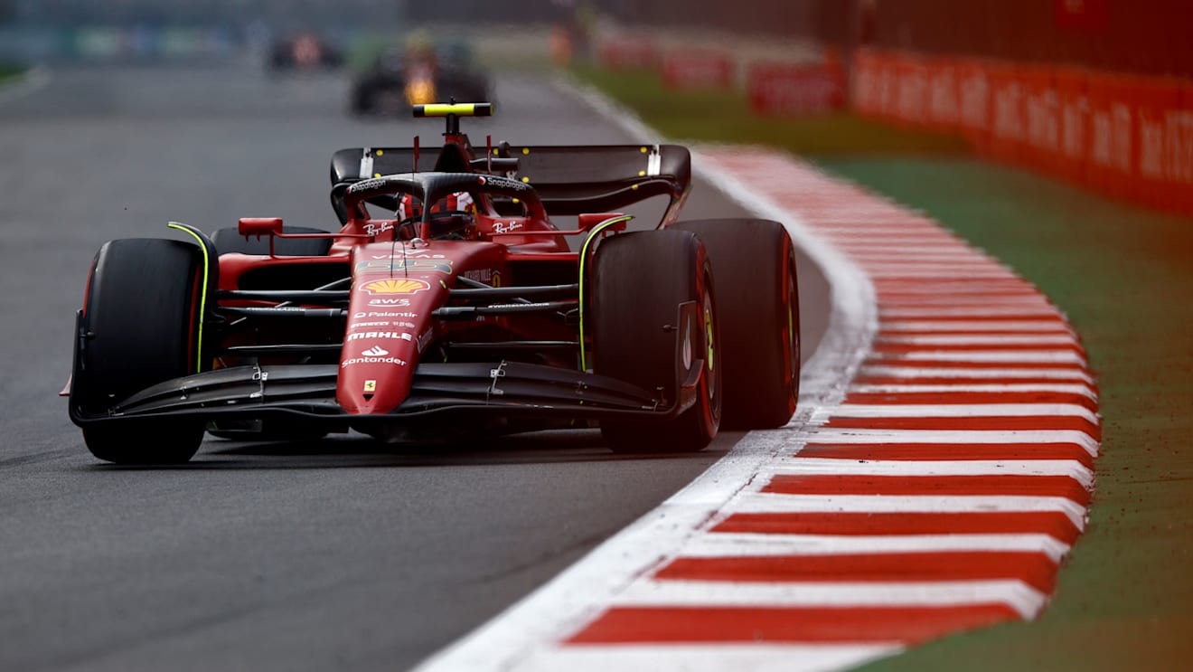 MEXICO CITY, MEXICO - OCTOBER 30: Carlos Sainz of Spain driving (55) the Ferrari F1-75 on track during the F1 Grand Prix of Mexico at Autodromo Hermanos Rodriguez on October 30, 2022 in Mexico City, Mexico. (Photo by Chris Graythen/Getty Images)