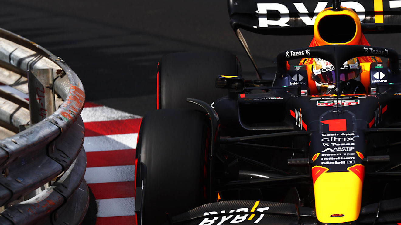 MONTE-CARLO, MONACO - MAY 28: Max Verstappen of the Netherlands driving the (1) Oracle Red Bull Racing RB18 on track during qualifying ahead of the F1 Grand Prix of Monaco at Circuit de Monaco on May 28, 2022 in Monte-Carlo, Monaco. (Photo by Mark Thompson/Getty Images)