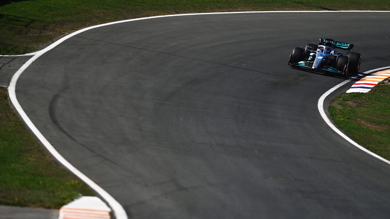 ZANDVOORT, NETHERLANDS - SEPTEMBER 03: George Russell of Great Britain driving the (63) Mercedes AMG Petronas F1 Team W13 on track during final practice ahead of the F1 Grand Prix of The Netherlands at Circuit Zandvoort on September 03, 2022 in Zandvoort, Netherlands. (Photo by Dan Mullan/Getty Images)