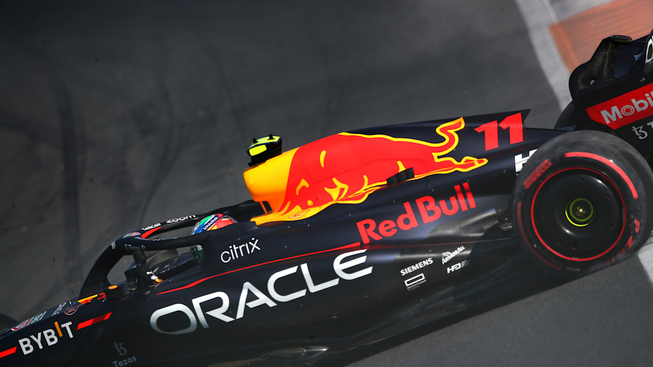 ZANDVOORT, NETHERLANDS - SEPTEMBER 03: Sergio Perez of Mexico driving the (11) Oracle Red Bull Racing RB18 spins during qualifying ahead of the F1 Grand Prix of The Netherlands at Circuit Zandvoort on September 03, 2022 in Zandvoort, Netherlands. (Photo by Joe Portlock - Formula 1/Formula 1 via Getty Images)